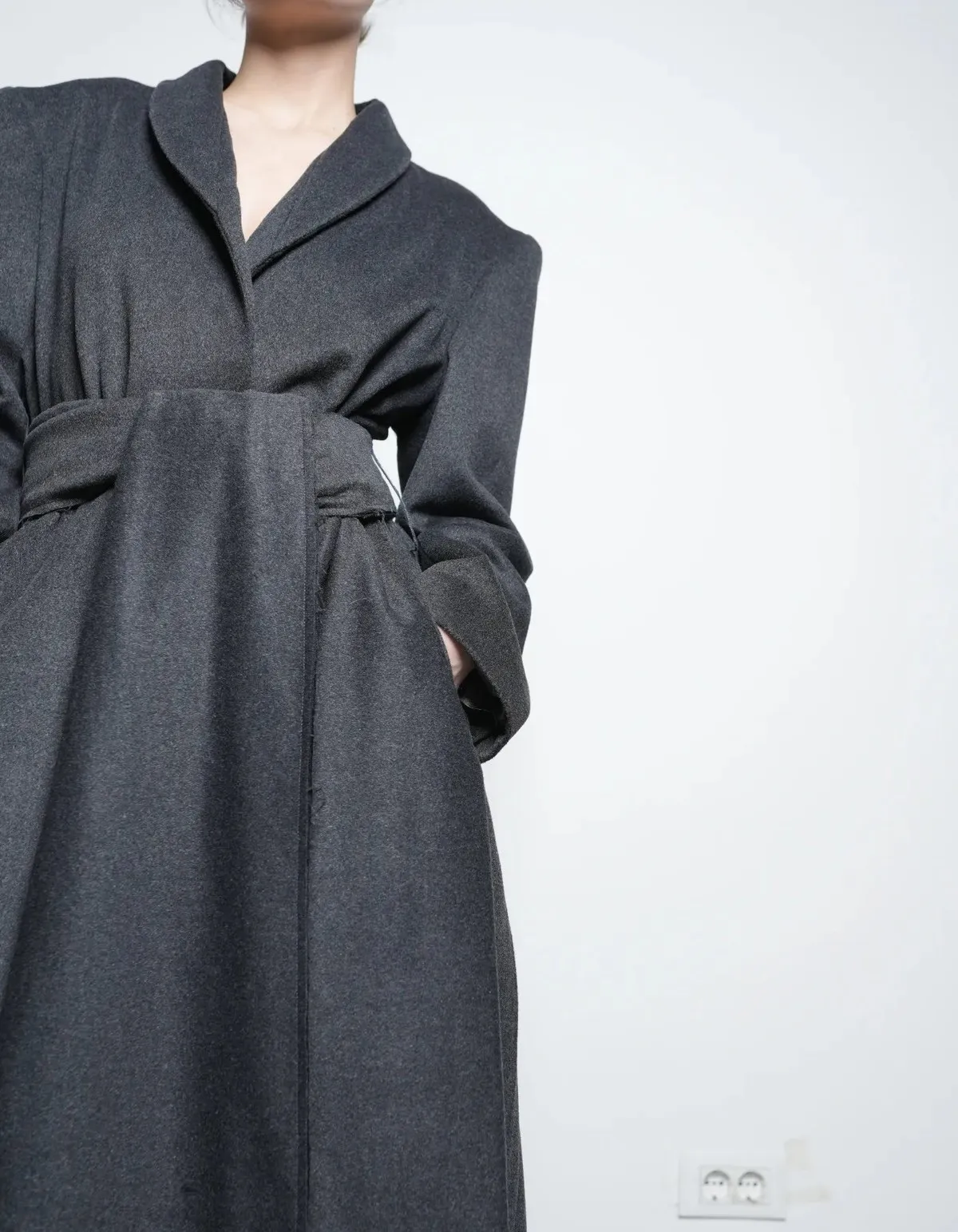 ASURA Cashmere Coat - Dark Grey