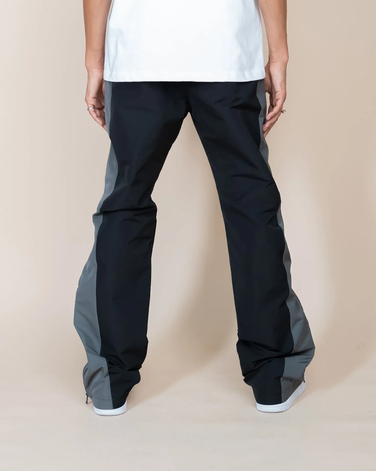 EPTM NANDO FLARE PANTS - BLACK