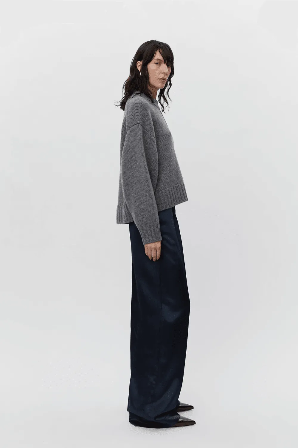 Lula - Daily Cashmere Sweater in Dark Grey Melange