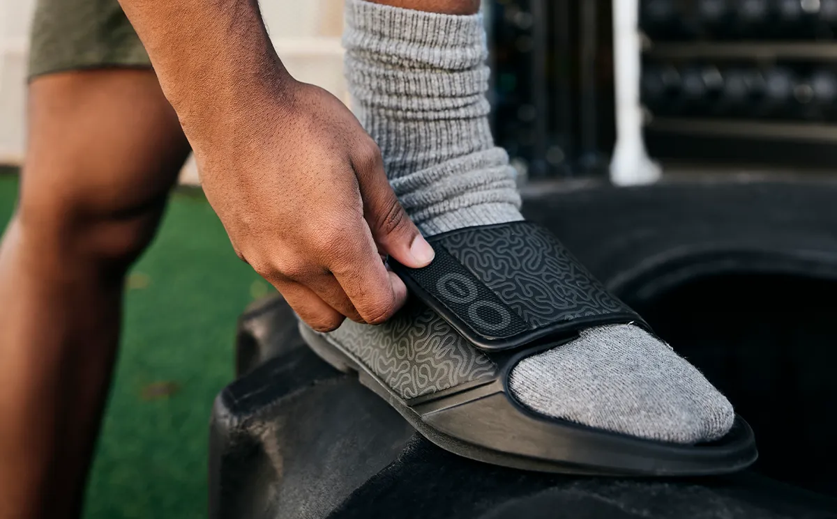 Men's OOahh Sport Flex Sandal - Black Labyrinth (SALE)