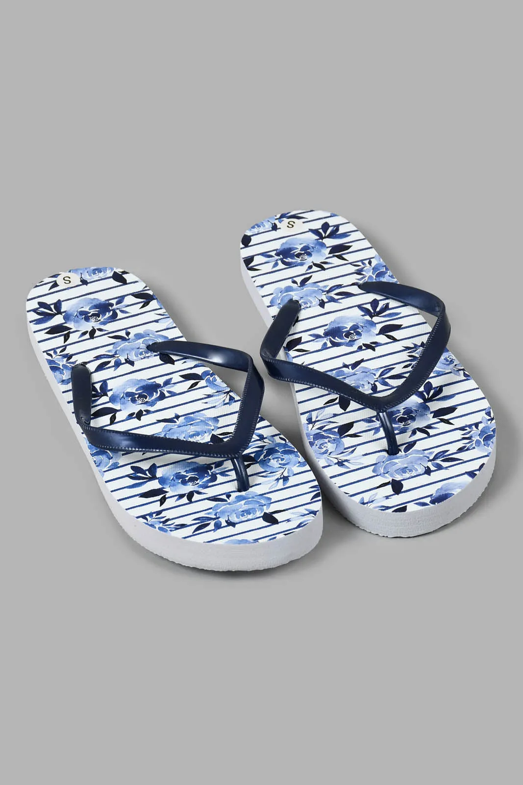 White And Navy Printed Beach Bag With Flip Flop (2 Piece)